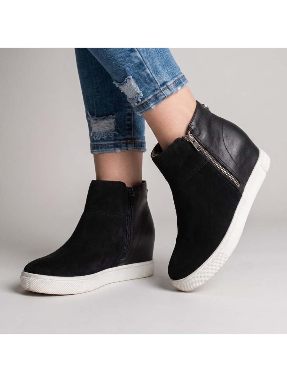 Steve Madden Girl's Renny High Top Wedge Sneakers Black Bootie Shoes in size 4 M